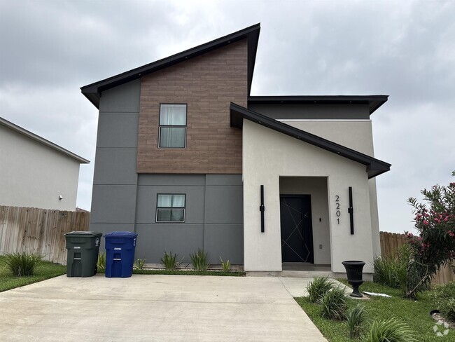 Building Photo - 2201 Durazno Ct Rental