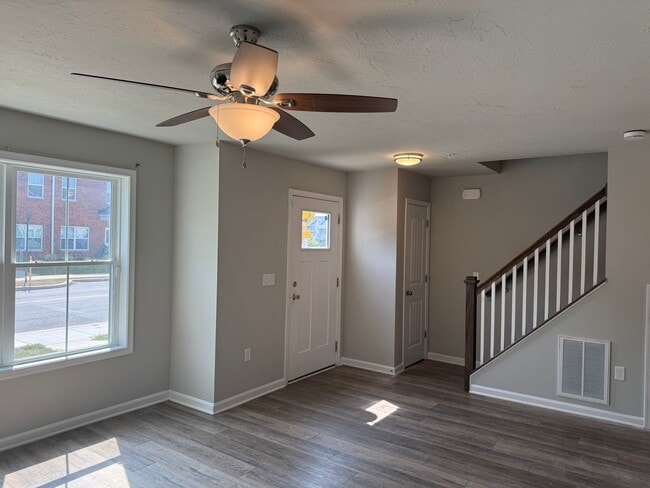 Photo - Beautiful 3 bedroom, 2.5 bath townhouse av...