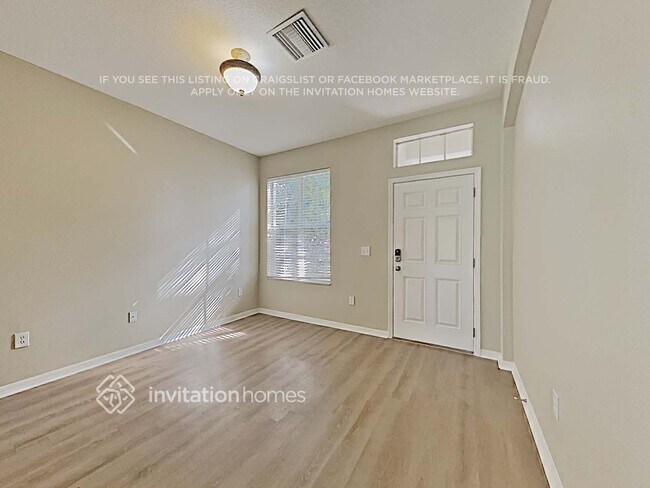 Photo - 8211 Crescent Moon Dr