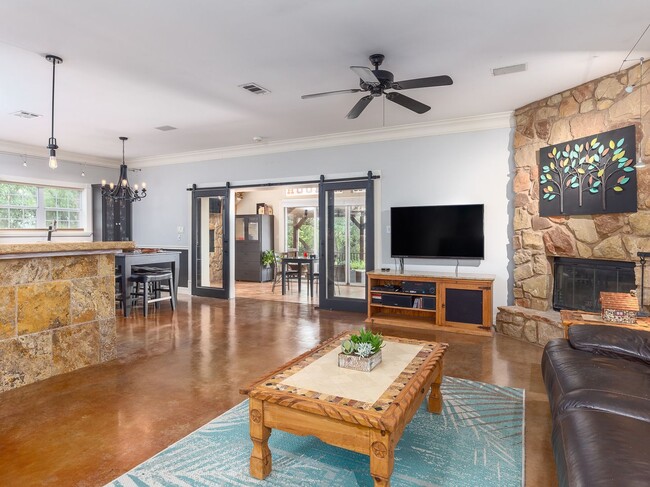 Photo - 1900 Red Rock Dr