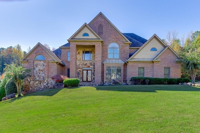 Photo - 940 Chateau Forest Rd