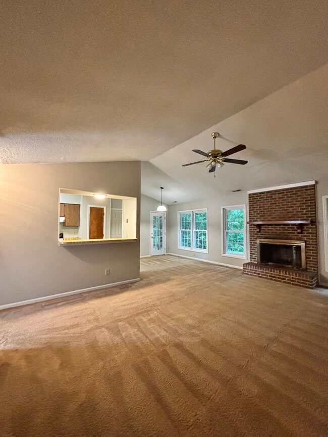 Photo - 255 Bayberry Ct