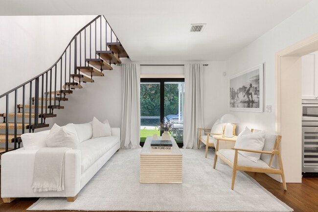 Photo - 1435 N Ocean Way