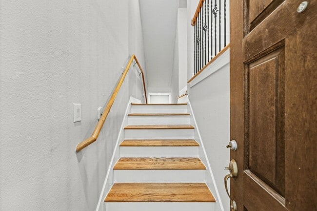 Photo - 584 Bomar St