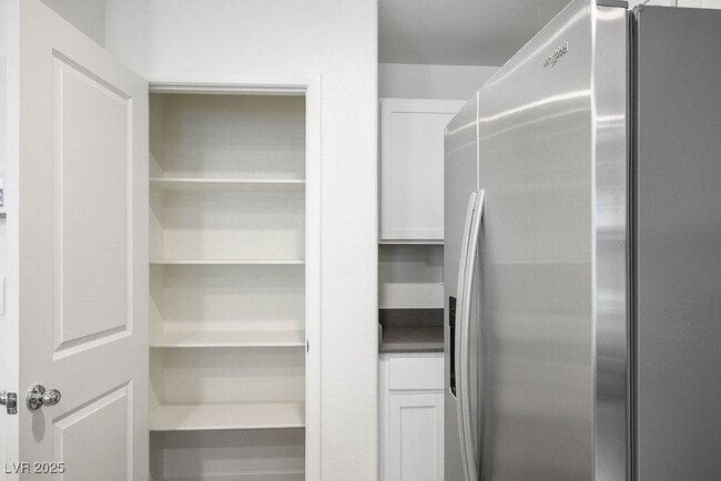 Building Photo - 6184 Hibiscus Gdn St Rental