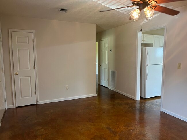 Photo - 23 Cottage Ln