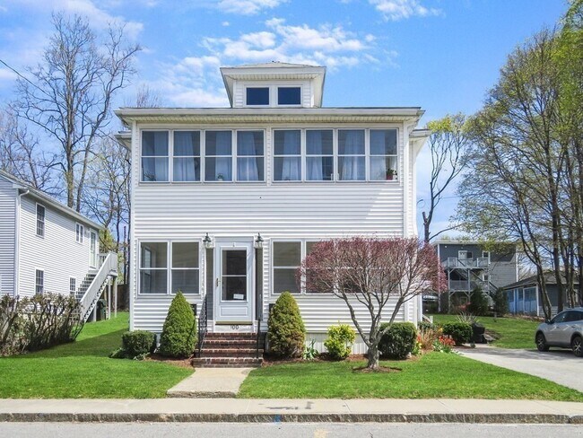 Photo - 100 Neil St Unit 2