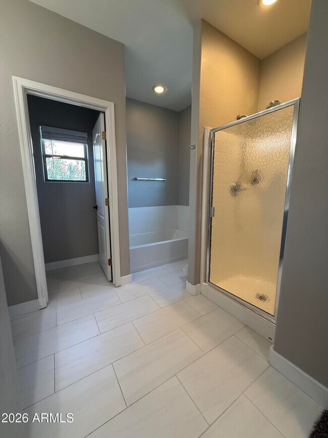 Photo - 1015 S Val Vista Dr