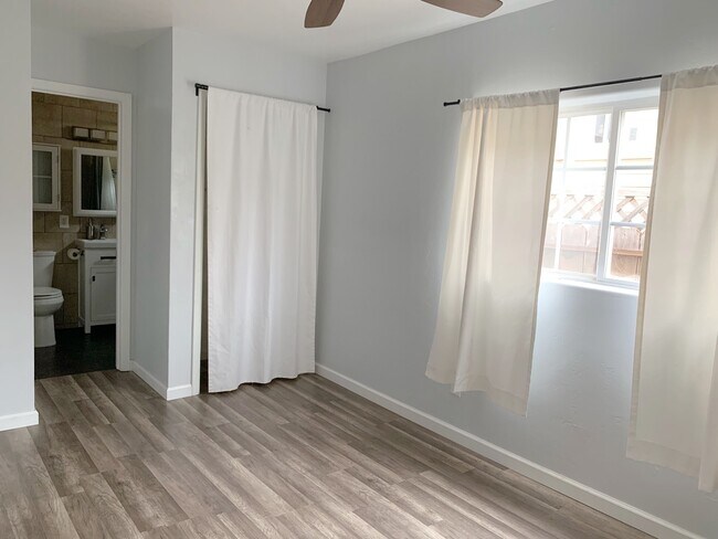 Photo - Duplex for rent in Mount Hope/Golden Hill!