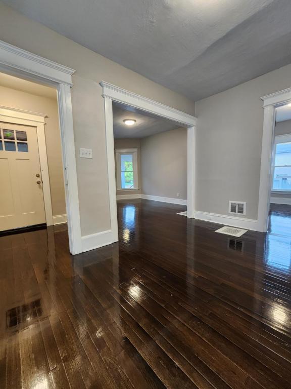 Photo - 1723 W Genesee St