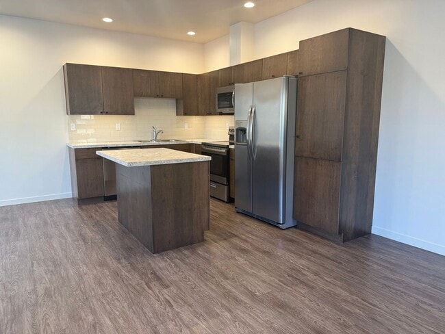 Photo - 217 N 76th Ave