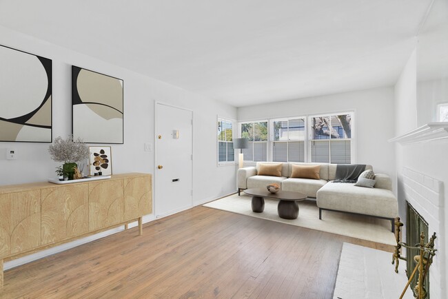 Habitación de entrada principal amueblada - 2935 Westwood Blvd