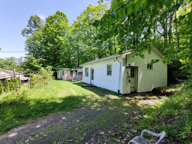 Building Photo - 40 Northview Ave Rental