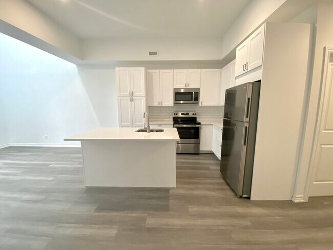 Photo - 16 West Avenue S Unit 113