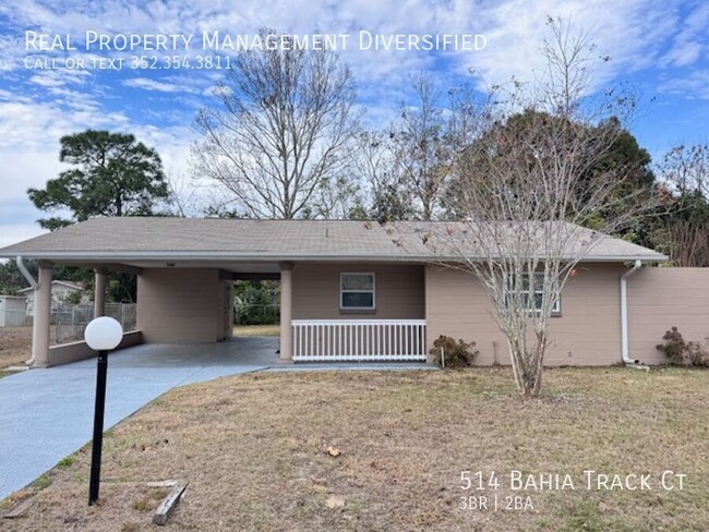 Charming 3/2 with Modern Updates - Charming 3/2 with Modern Updates House