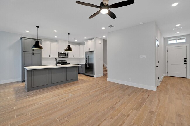 Photo - Beautiful Townhome!