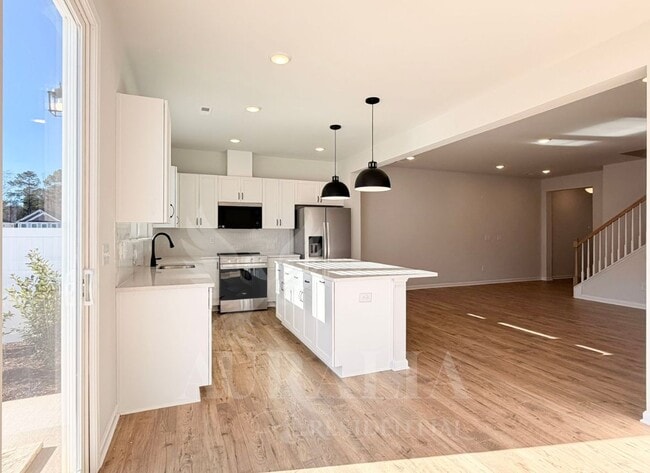 Photo - 163 Siebold St