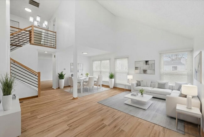 Photo - 1553 Brandywyn Ct N