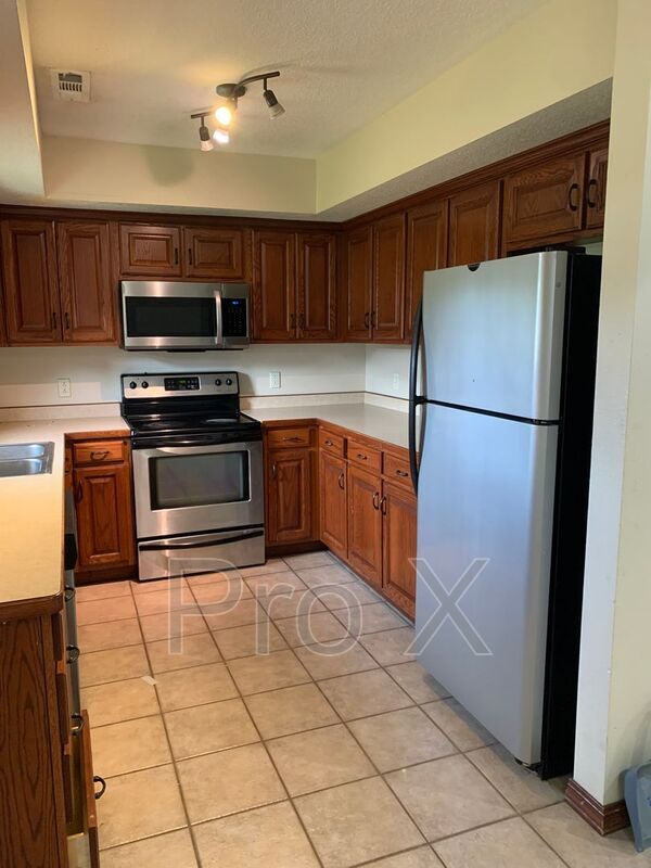 Photo - 2027 Marigold St