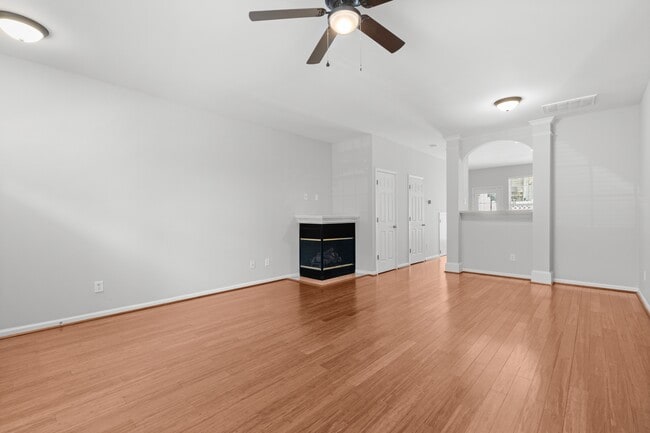 Photo - 5712 Clearbay Ln