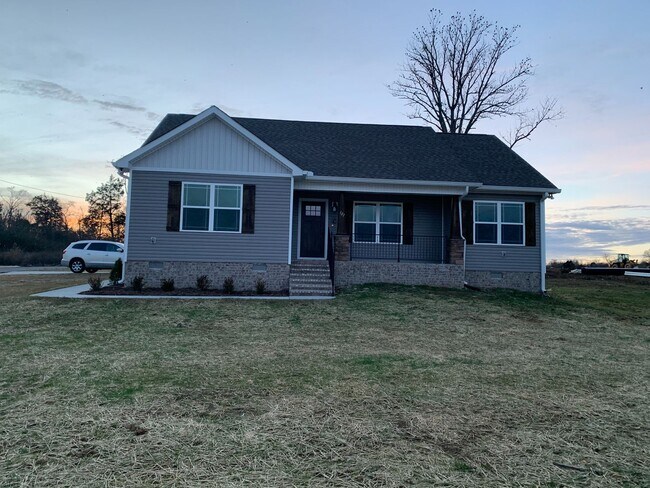 Almost New Construction! 3 Bedroom, 2 Bath... - Almost New Construction! 3 Bedroom, 2 Bath... House