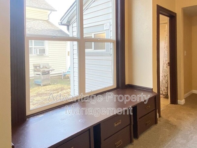 Photo - 324 SW Calapooia St