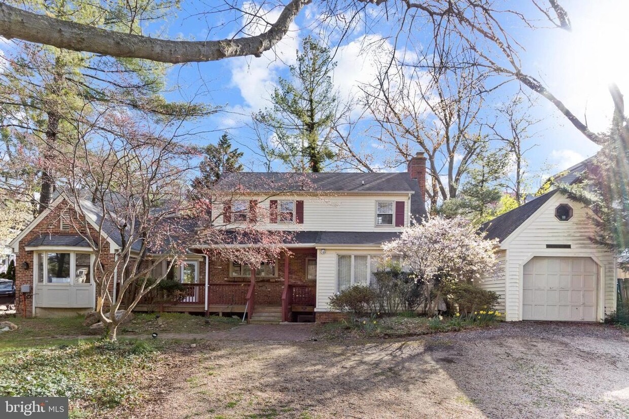 Palisades Gem Ready for Immediate Move-in!! - Palisades Gem Ready for Immediate Move-in!!