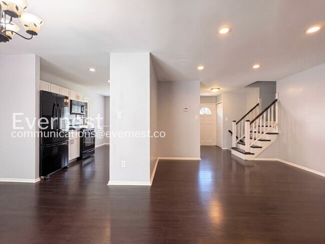 Photo - 5302 Greenough Pl