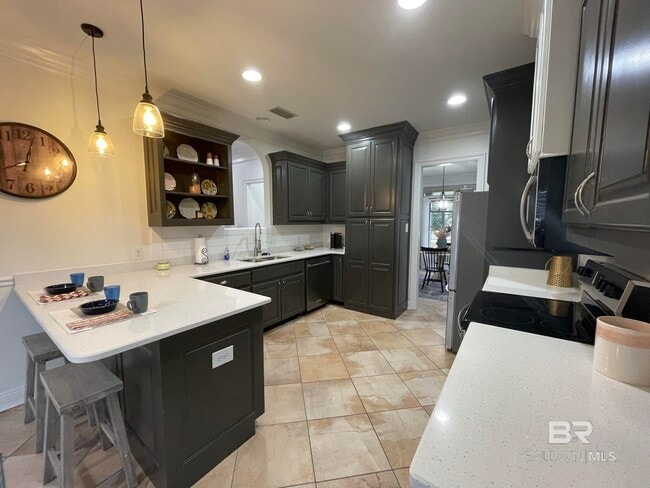 Photo - 113 Petz Ave