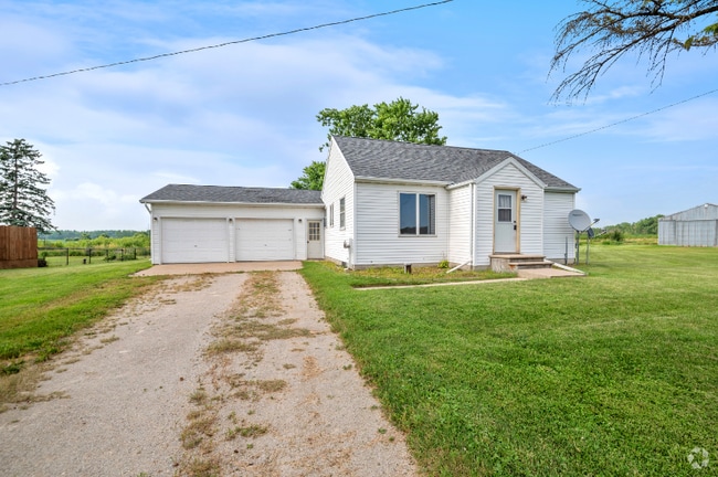 Building Photo - 4111 Luxemburg Rd Rental