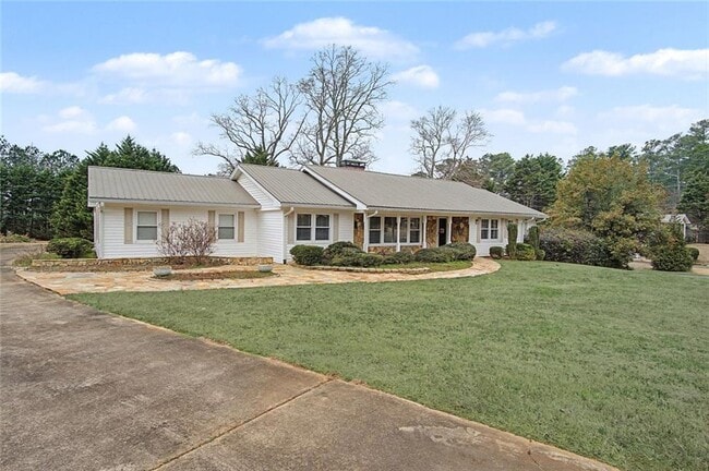 Photo - 1001 Wiley Bridge Rd