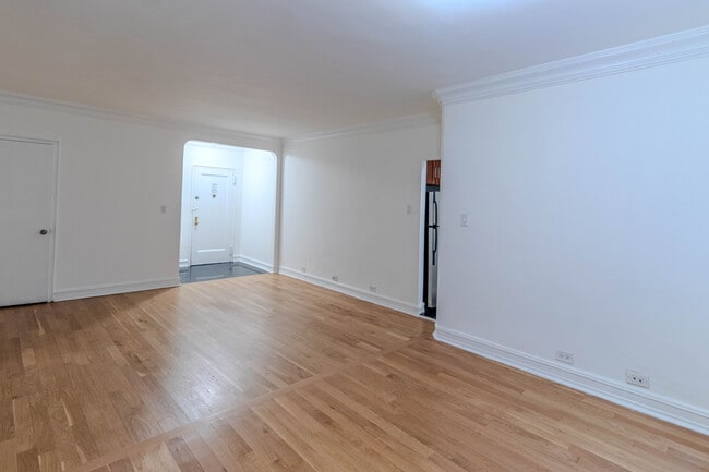 Photo - 340 E 50th St