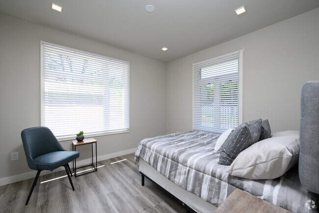 2BR, 1BA - Bedroom 1