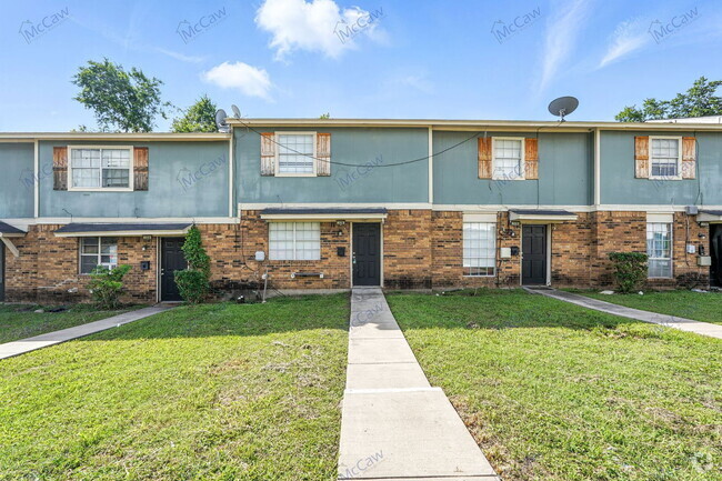 Building Photo - 326 Candlewood Ln Rental