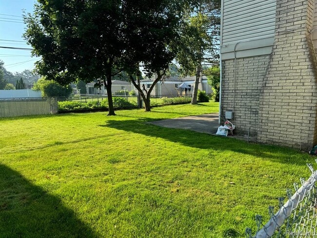 Photo - 5028 Abington Dr