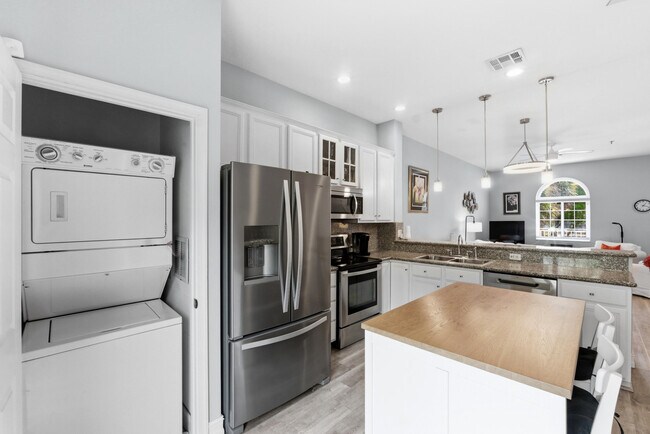 Photo - 2445 NE 14th St
