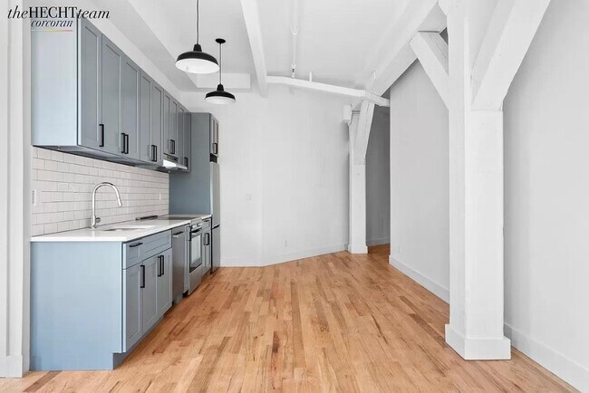 239 Banker St Unit 3H