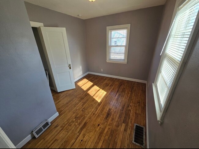 Photo - 1821 40th St