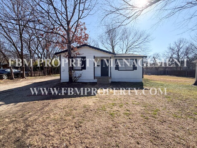 Photo - 410 N Flat St