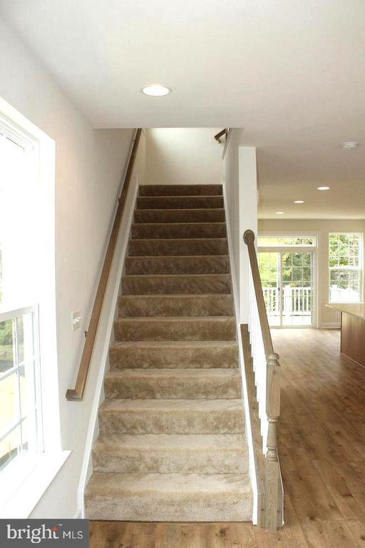 10665 Hinton Wy