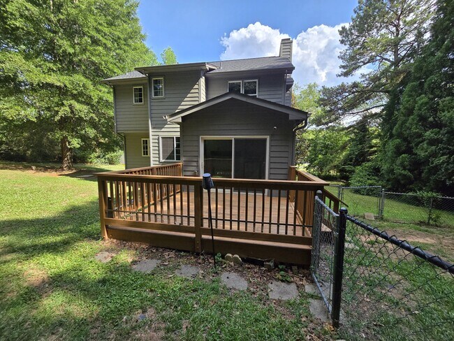 Photo - 2808 Livery Way