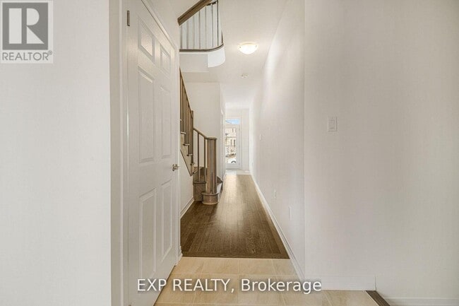 Photo - 25 Canvas Cres