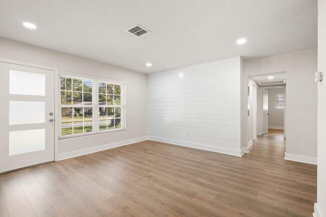 Photo - 1241 Hibiscus St