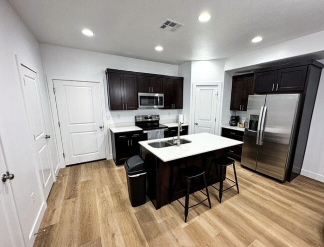 Photo - End Unit! 3 Bedroom House for Rent