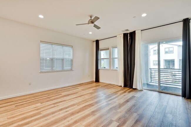 Photo - 2248 Solace Loop