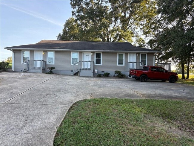 3749 Old Plainview Rd