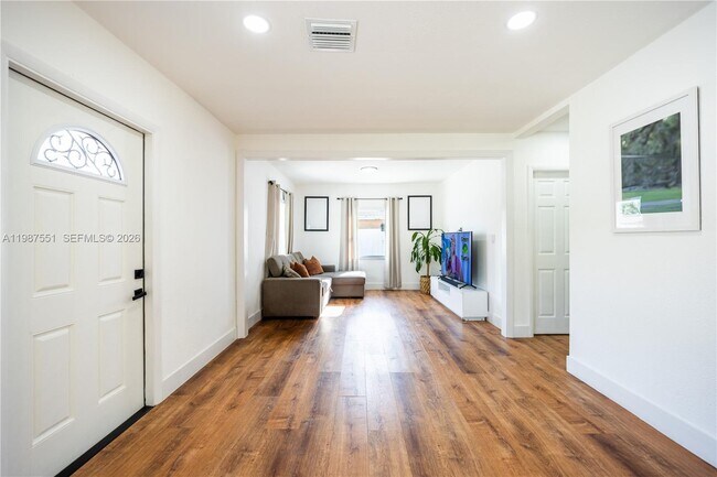 Photo - 10050 SW 171st St