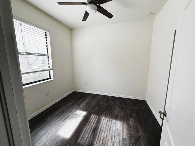 Photo - 9359 Foxglove Ln