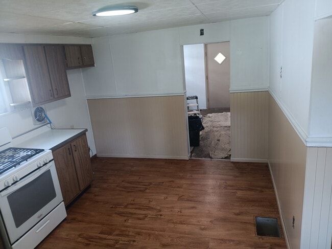 Photo - 111 Millers Ln