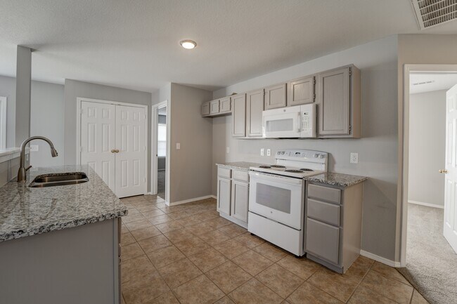 Photo - 324 Grant Springs Dr